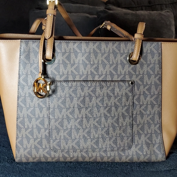 Michael Kors Medium Tote - Picture 2 of 4